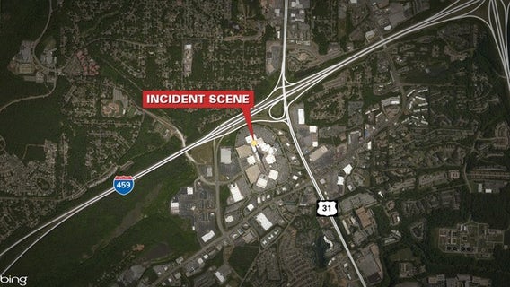 1 teen dead, 2 others injured after Alabama mall shooting