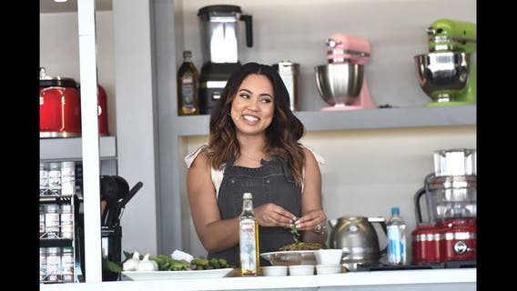 Ayesha Curry to host and produce new competitive cooking show