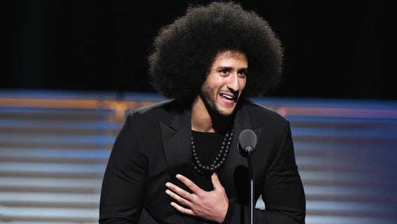 Colin Kaepernick gets Harvard black culture award