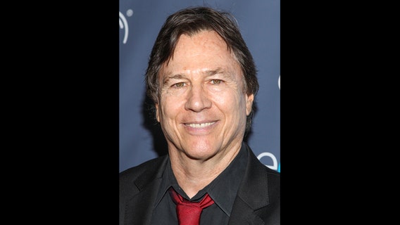 'Battlestar Galactica' star Richard Hatch dies at 71