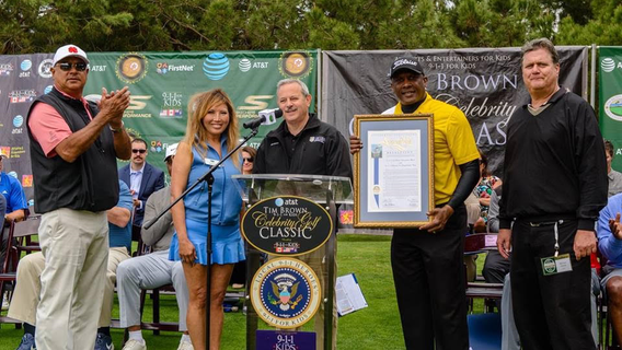 NFL's Tim Brown and 9-1-1