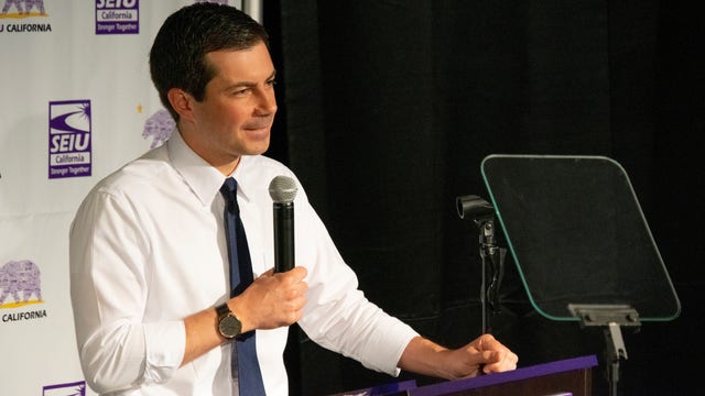 Six Presidential candidates make pitch to SEIU union at breakfast forum