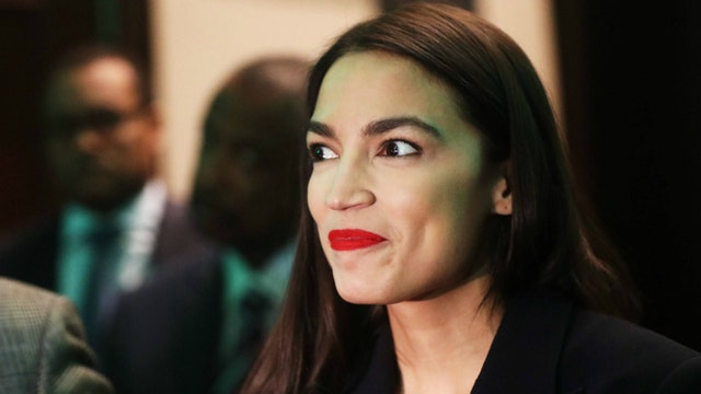 AOC briefly takes Pelosi's spot in presiding over House; reportedly youngest woman to wield gavel