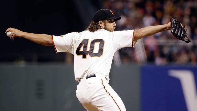 Bumgarner pitches Giants past Padres for fourth straight win