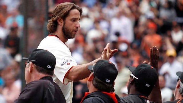 Bumgarner homers off Kershaw, Giants again blank Dodgers