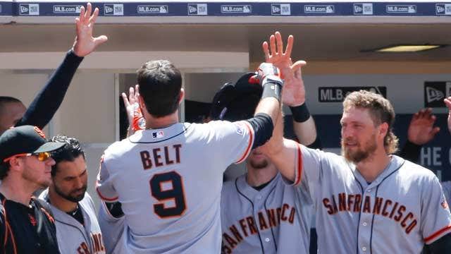 Belt, Posey gang up on Padres' pen in 7-1 Giants win
