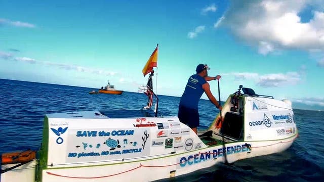 Spanish athlete sets 2,500-mile stand-up paddleboard record from San Francisco to Hawaii