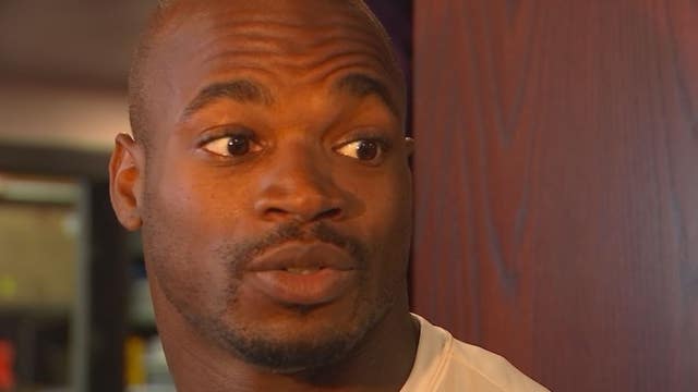 Adrian Peterson to become free agent, Vikings decline option