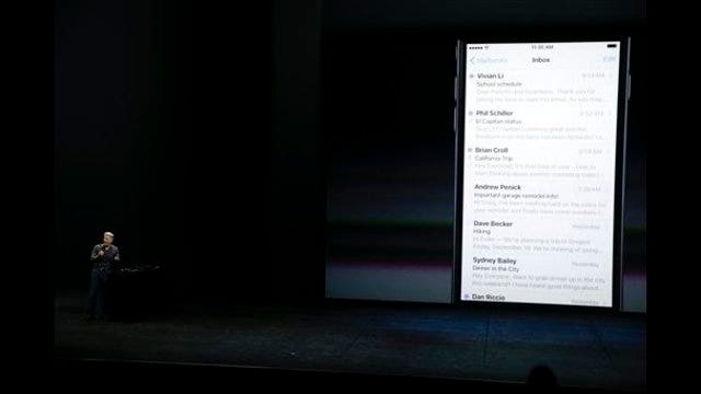 After setting iPhone record, Apple forecasts rare sales drop