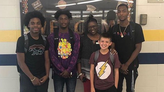 ‘Nobody will eat lunch with me': Upperclassmen befriend high school freshman eating alone on 1st day