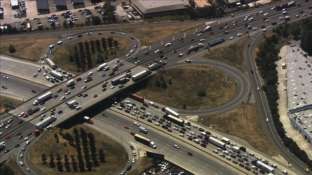 All lanes of Highway 101 in San Jose re-opened after man jumped from overcrossing