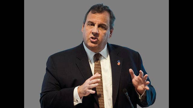 Christie feels the heat politically after a day at the beach