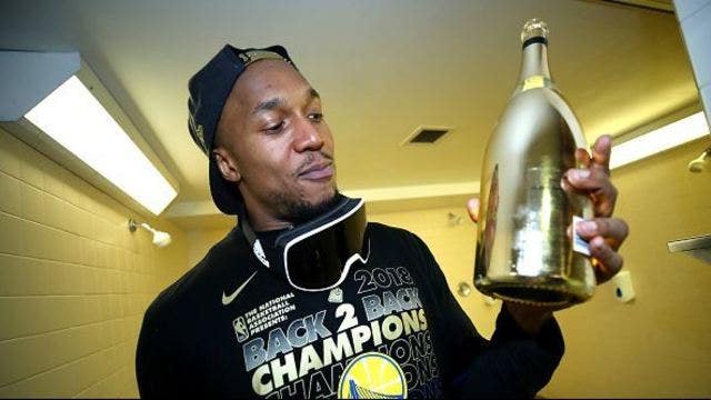Warriors' David West announces retirement