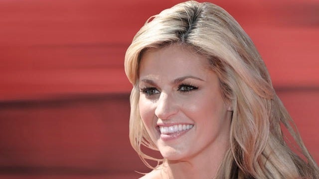 Sportscaster Erin Andrews wins again, this time against cancer