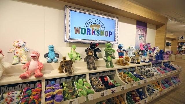 Mom demands children give their Build-A-Bears to daughter at birthday party