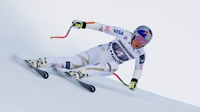 Lindsey Vonn withdraws from World Cup race due to injury