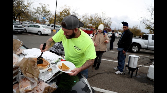Fire evacuees do their best on a sad Thanksgiving