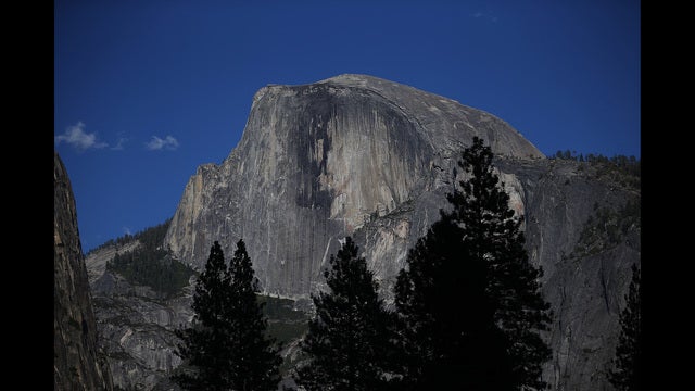 Yosemite to reopen Tuesday, 14 days after blaze choked air
