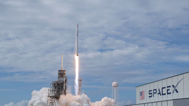 SpaceX launches 60 more mini satellites for global internet coverage