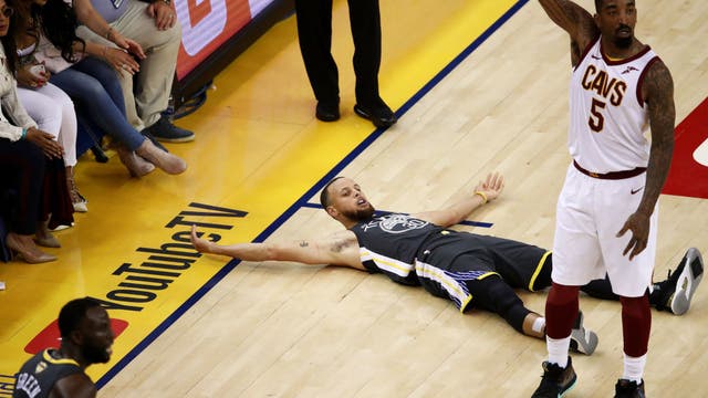 Golden State Warriors beat Cleveland Cavaliers in Game 2, take 2-0 in Finals