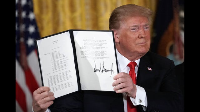 Trump announces plans for Pentagon to create 'Space Force'