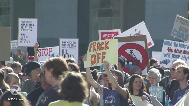 Hundreds rally to protest Trump administration's offshore drilling plans