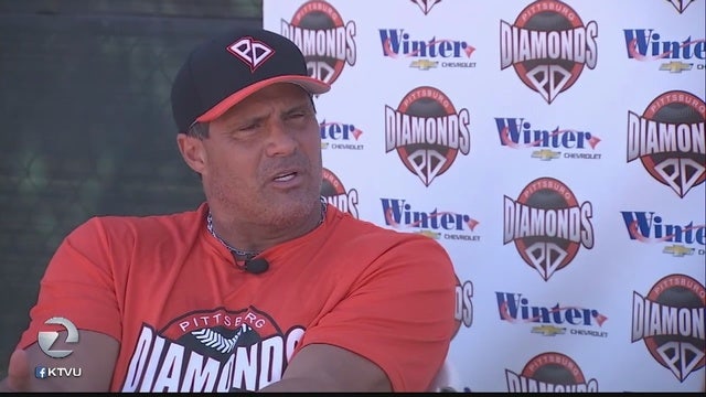 Bats apparently stolen from Jose Canseco's SUV