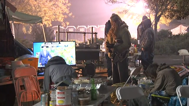 Hundreds of Camp Fire evacuees now living in Walmart parking lot