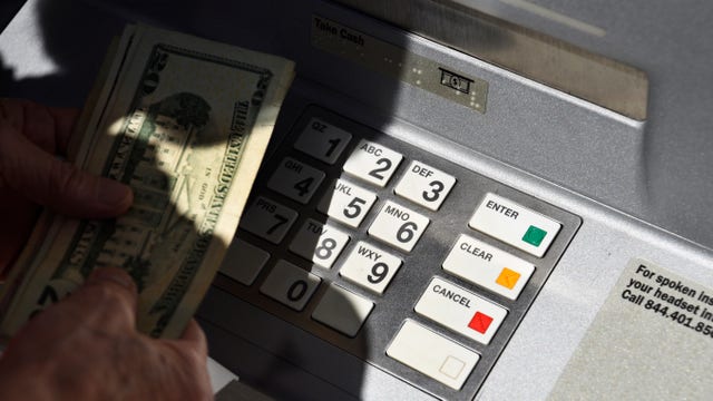 Couple allegedly went on massive spending spree after $120K mistakenly added to bank account