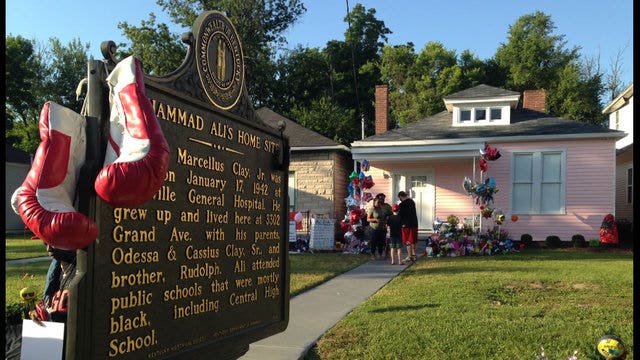 'Ali! Ali!': The Greatest makes his final journey