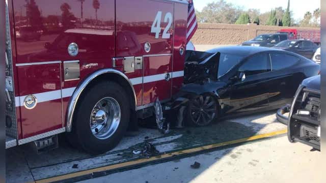 NTSB: Tesla Autopilot flaw, driver inattention caused Model S crash