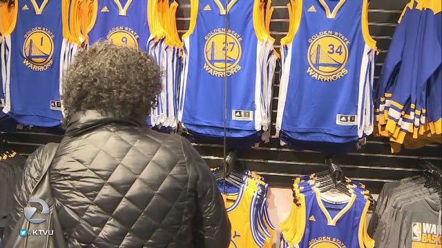 Warriors merchandise store opens at San Francisco's Westfield mall