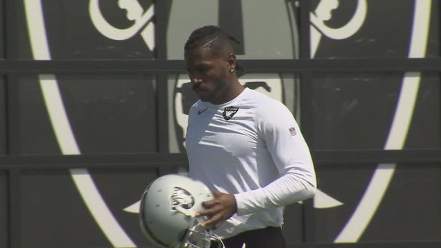 Brown returns to Raiders after absence for injured feet