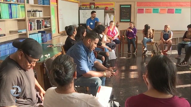 Oakland school offers students credit for volunteer work in community