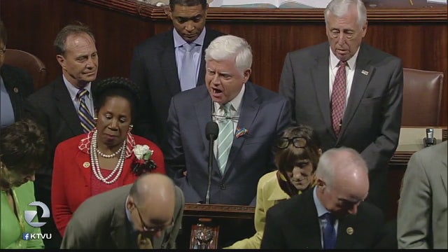 Rebellious Democrats disrupt House, stage protest over guns