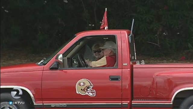 49er fans arrive early for Monday night season opener