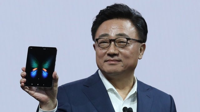 Samsung CEO admits Galaxy Fold launch was rushed