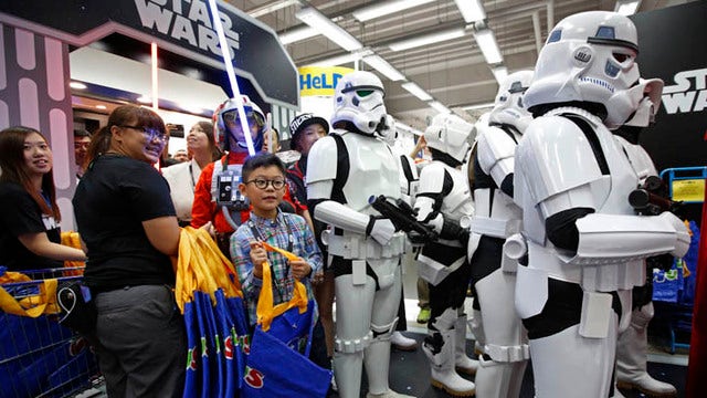 Disney unveils Star Wars toys  amid marketing blitz