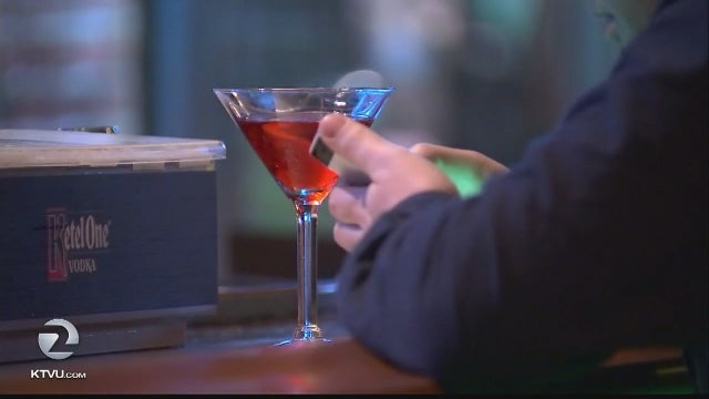 State Senate bill would allow cities to extend late night drinking hours