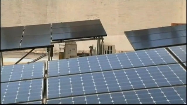 California regulator OKs solar panels mandate for new homes
