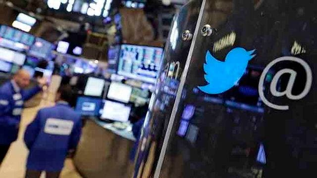 Twitter's stock falls below IPO price on user growth worries