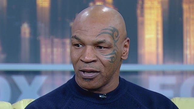 Mike Tyson in Donald Trump's corner