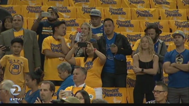 Warriors defeat Rockets in Game 2 sans Steph Curry