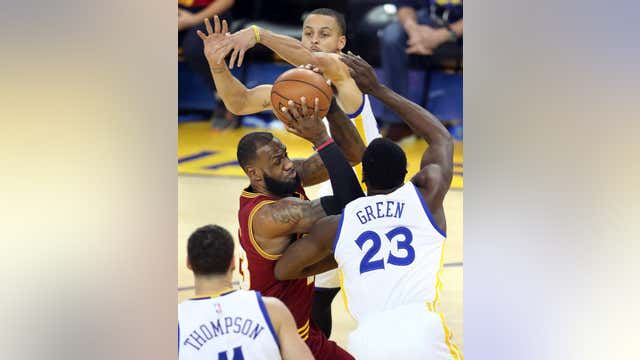 Warriors defeat Cavs 126-91