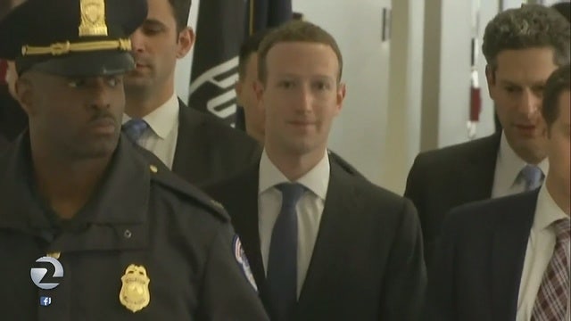 Facebook CEO Mark Zuckerberg heads to Washington
