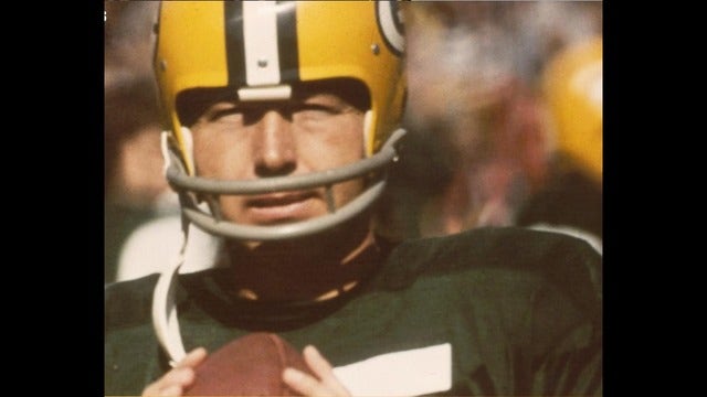 Bart Starr, 1960s Green Bay quarterback, dies at 85