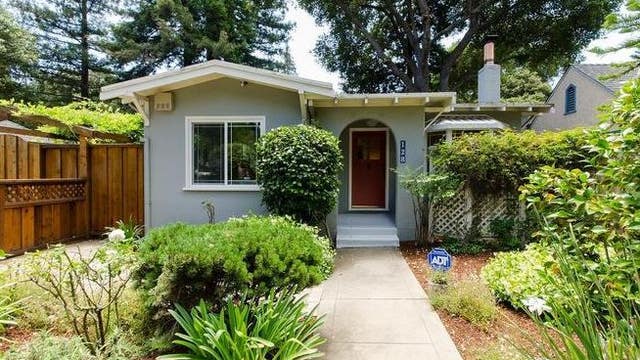 897 square foot Palo Alto home listed for nearly $2.6M