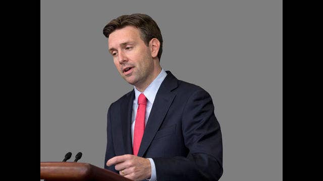 Obama's former White House press secretary Josh Earnest joins NBC