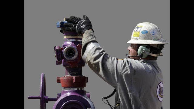 Trump admin halts rule to regulate fracking on public land