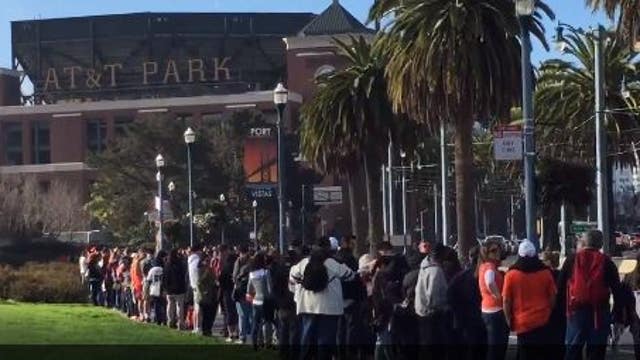 Long line at Saturday Giants Fanfest